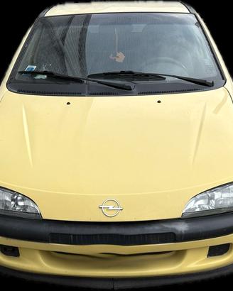 OPEL TIGRA COLORE GIALLO