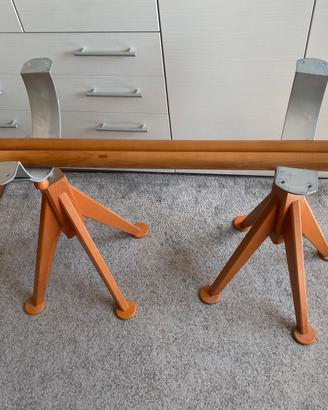 Scrivania in legno (senza pianale)