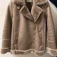 Giacca blazer Stradivarius con pelliccia taglia S