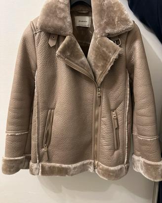 Giacca blazer Stradivarius con pelliccia taglia S