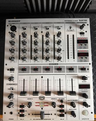 Mixer Behringer djx700