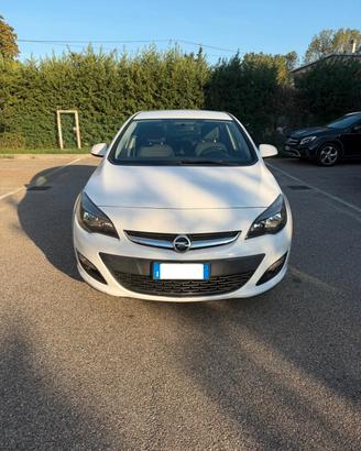 Opel Astra 1.7 CDTI - NEOPATENTATI - 12 MESI DI GA
