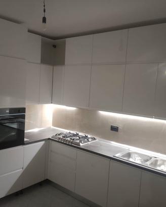 CUCINA NUOVA AD ANGOLO