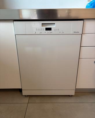 Lavastoviglie Miele ad incasso