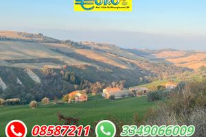 Borgo rurale con 16 ettari di terreno