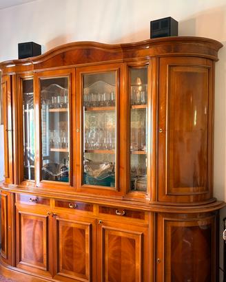 Credenza vetrina in noce - come nuova
