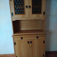 Vetrinetta + credenza. 