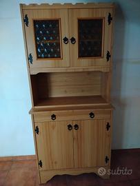 Vetrinetta + credenza. 