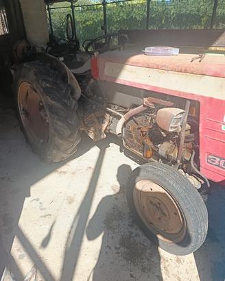 Trattore carraro
