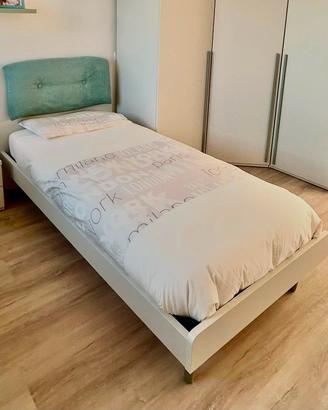 Letto maxi con cuscino DueG e materasso