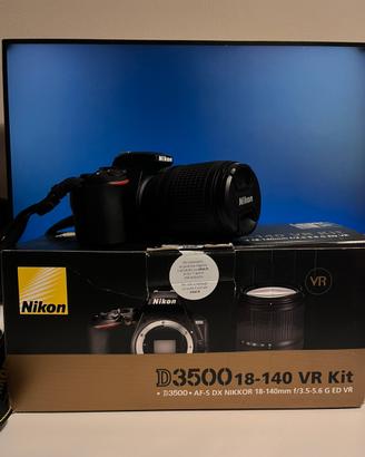 Nikon D3500 + Kit 18-140