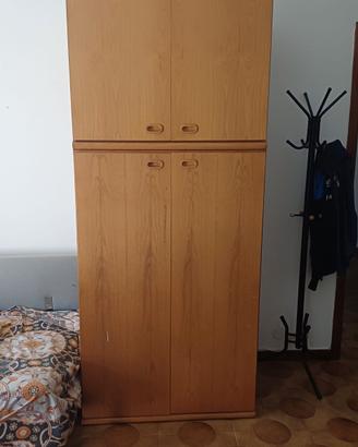 Armadio vintage anni '80 in vero legno