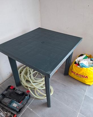 tavolino da giardino 