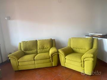 Divano due posti e poltrona