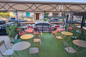 Attività di kebab, hamburger e pizzeria fast food