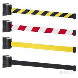 Supporti a parete FlexiBarrier per barriere