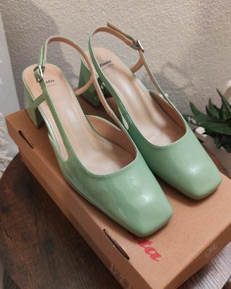 sandalo verde con tacco 