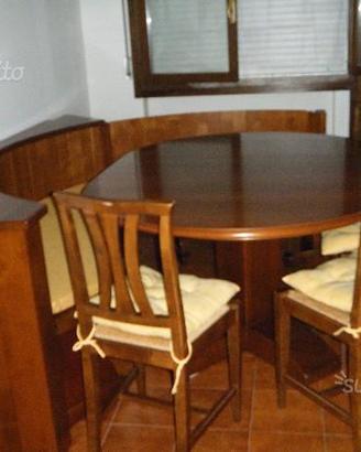 Tavolo In Legno Massello ideale per Taverne