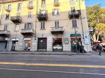 NEGOZIO A TORINO