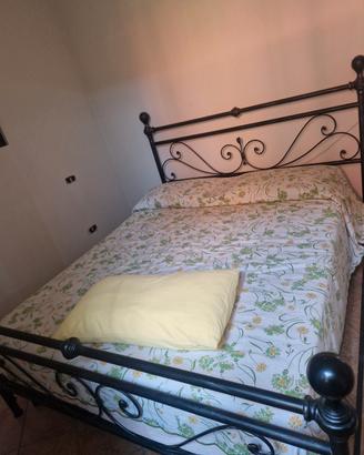 struttura in ferro per letto matrimoniale 