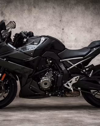 Suzuki GSX8R pari al nuovo full optional