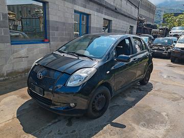 RICAMBI USATI TOYOTA YARIS ANNO 2007 1.3 BENZ 64KW