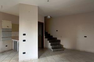 Rif 509 porzione bifamiliare 2 livelli in buono st