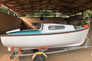 Barca, carrello, motore 10hp