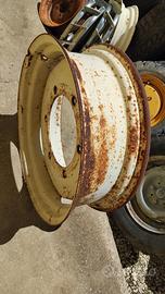 Cerchio anteriore trattore fiat 640 dt