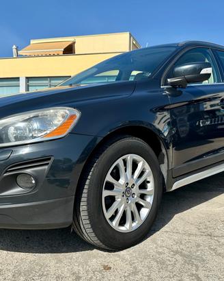 Volvo XC 60 XC60 2.4 D 163 CV AWD Geartronic Summu