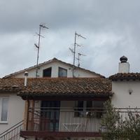 Appartamento con terreno e capanni