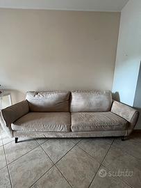Divano 4 posti modello Albignano Poltrone e Sofà