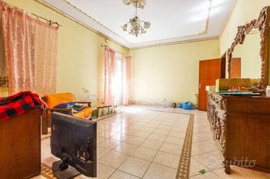 5 LOCALI A VILLABATE