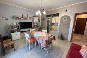 Grande villa singola con ampio spazio esterno