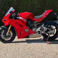 Ducati Panigale V4 S 2025