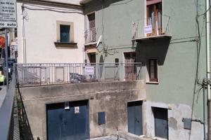 Appartamento Casa intero stabile con garage