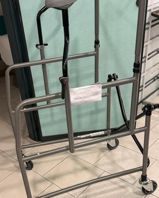 Deambulatore per anziani pieghevole - Nuovo -