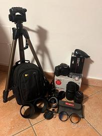 Canon EOS 1300D con accessori
