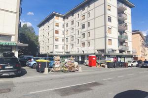 Quadrilocale ristrutturato con box auto in Aosta