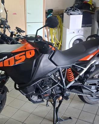 Moto KTM Adventure cc1050