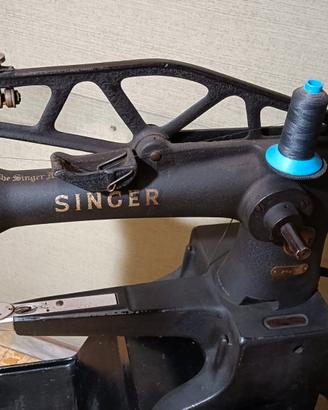 Macchina da cucire Singer 29K71 ECCELLENTE STATO