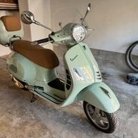Vespa 300 GTS hpe, super accessoriata, km 2.050