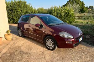 Fiat grande punto con gancio traino