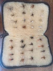 n.32 esche artificiali con porta esche