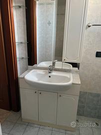 Mobiletto bagno con lavandino