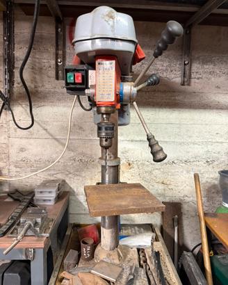 Trapano a colonna 220v