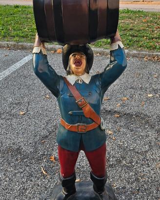 figura gigante da Pub 