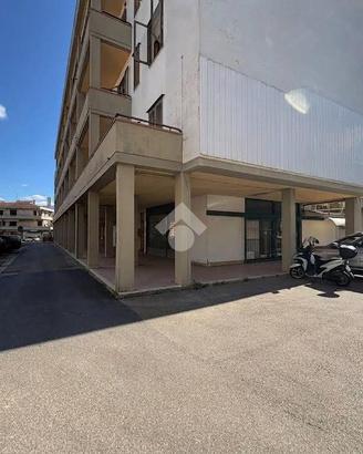 NEGOZIO A FIGLINE E INCISA VALDARNO