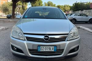 Opel Astra H