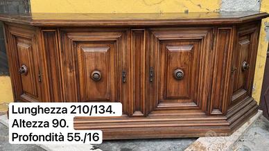 Mobile antico in legno